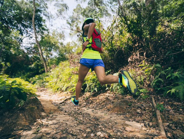 Colete de Hidratação ou Cinto: O Melhor Equipamento para a Corrida em Montanha
