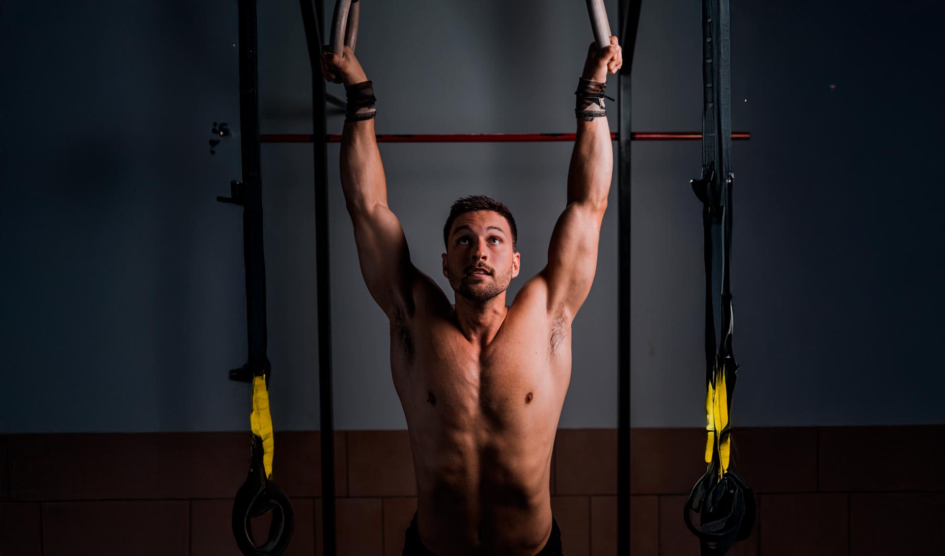 Treino de Força de Pegada para OCR: Estratégias para Superar Obstáculos Pendurados